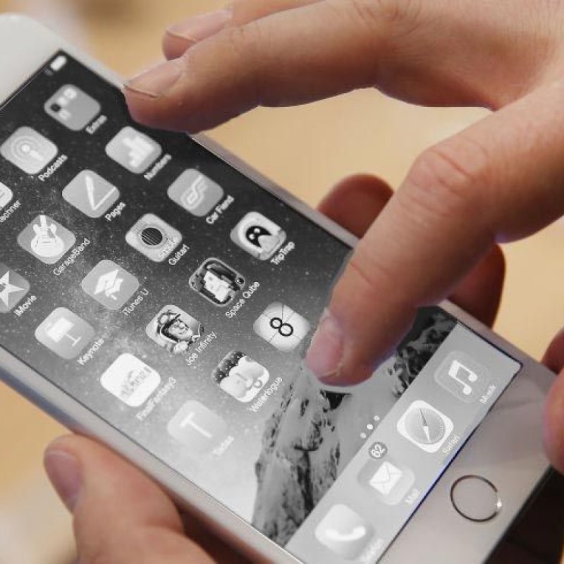 Time for a Phone Fast? Making Phones Boring&nbsp;Again